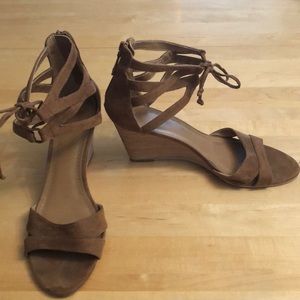 14th and union caramel colored sandals